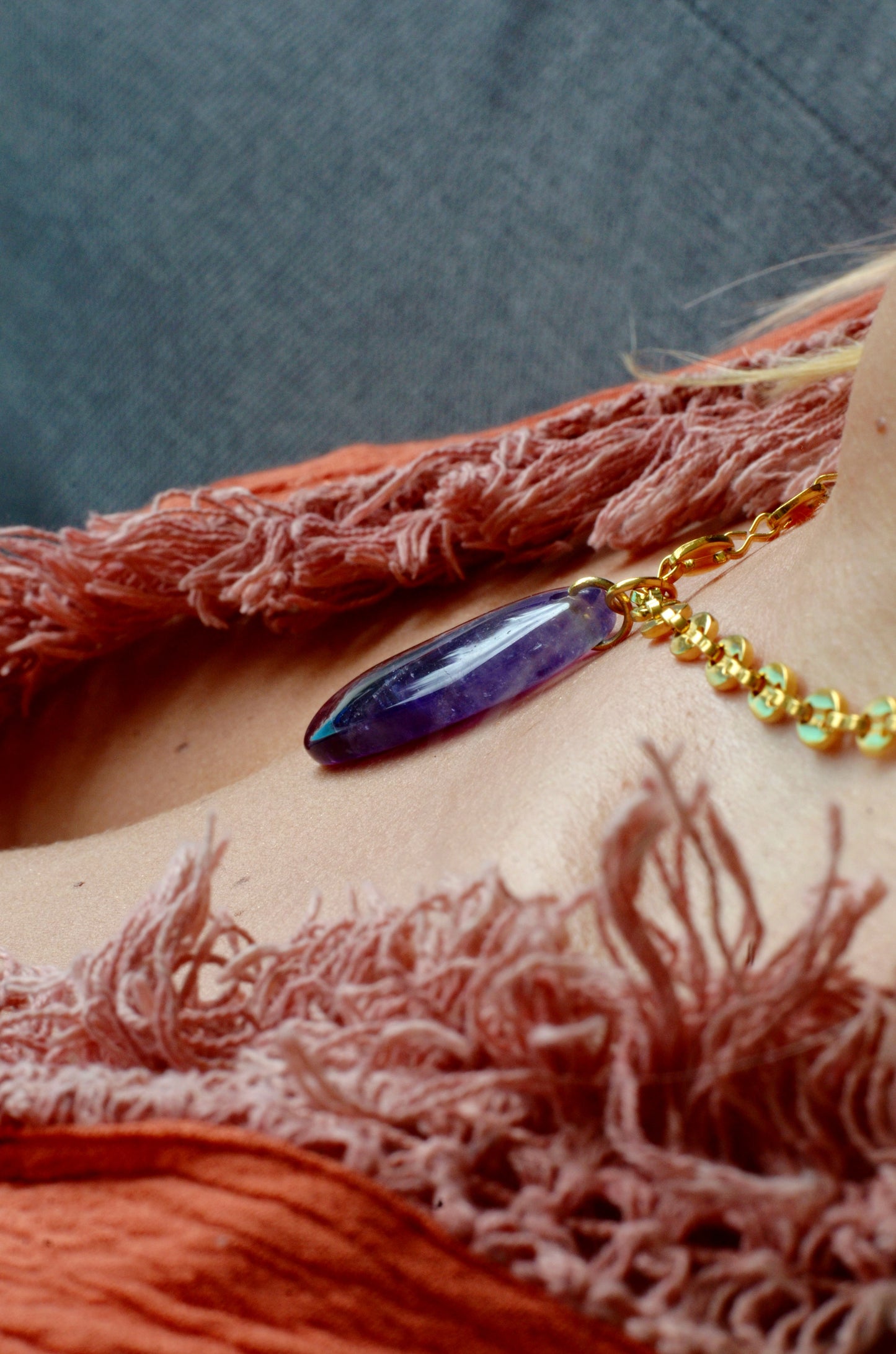 Collier amethystus