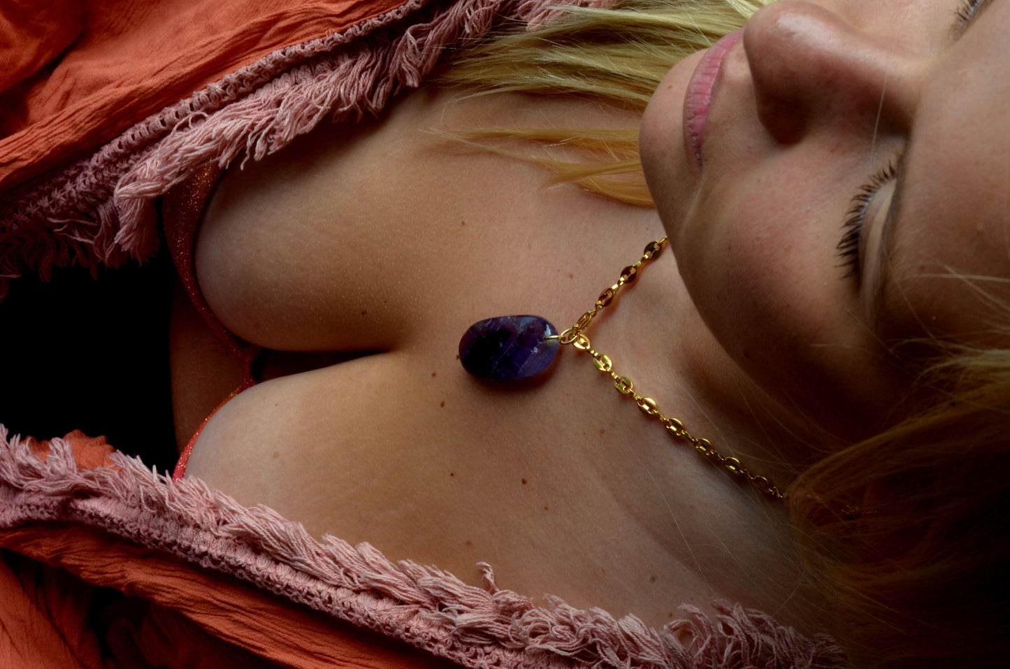 Collier amethystus
