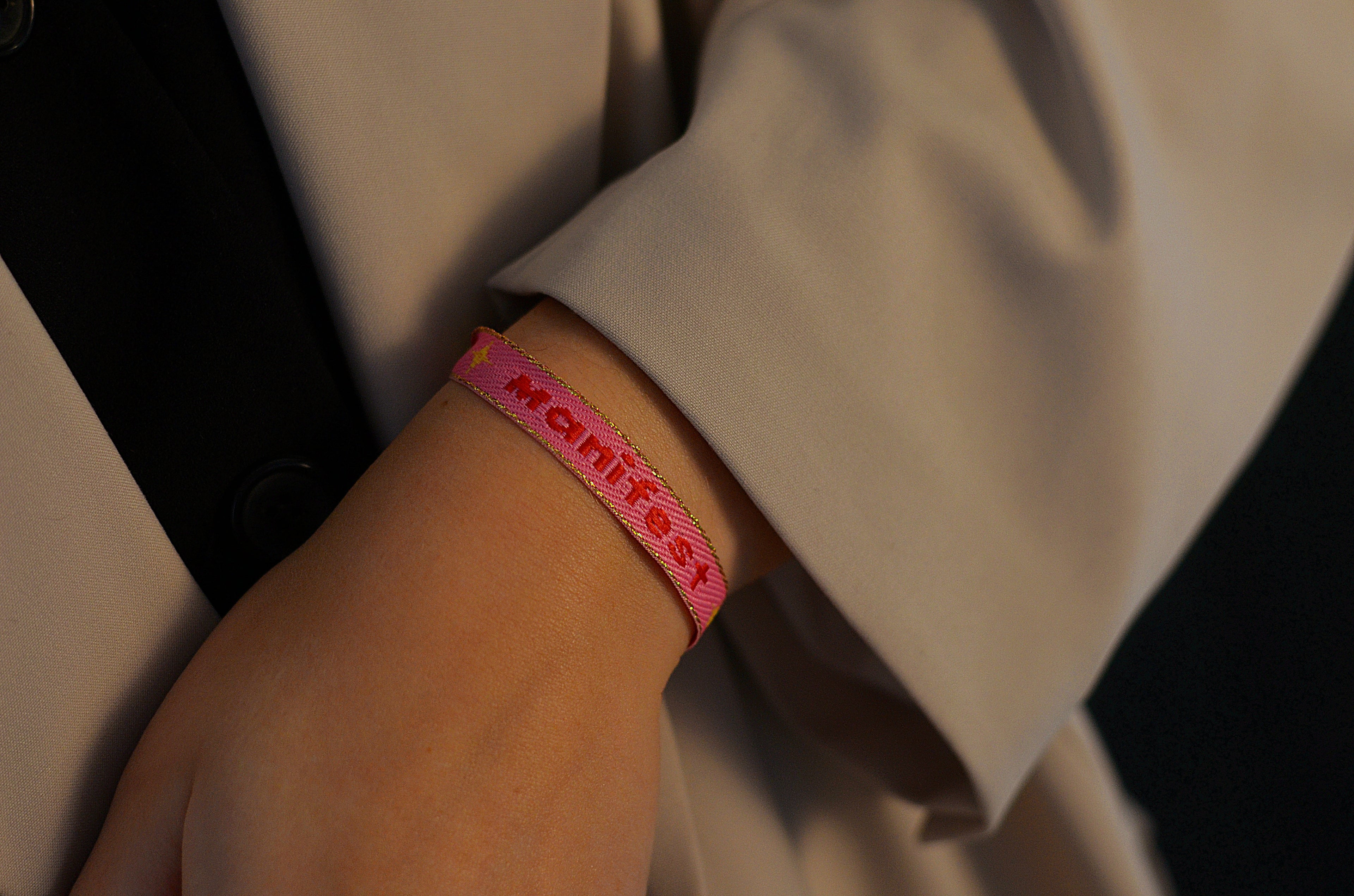 Bracelet Manifest