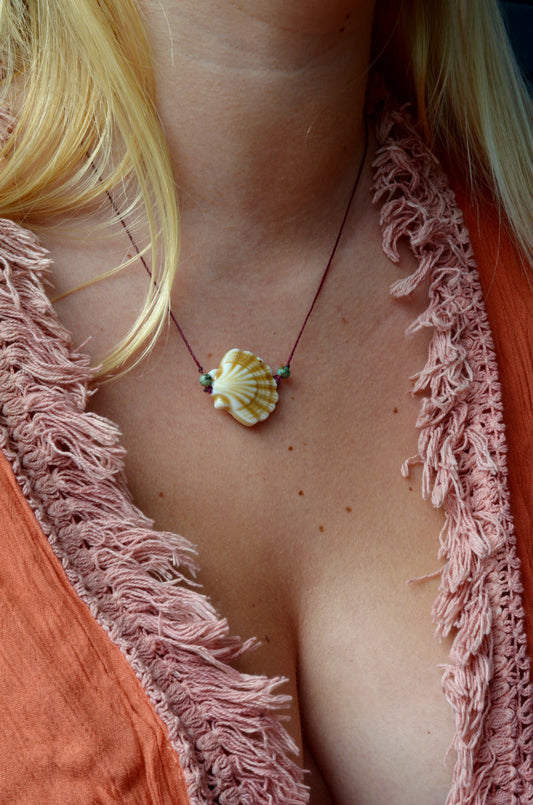 Collier callainus